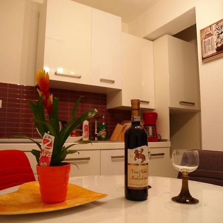 Apartmani Diana Макарска Екстериор снимка