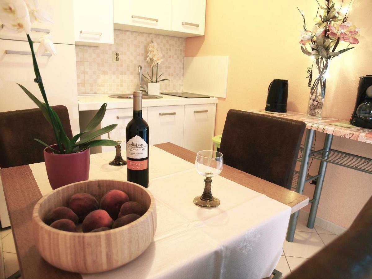 Apartmani Diana Макарска Екстериор снимка