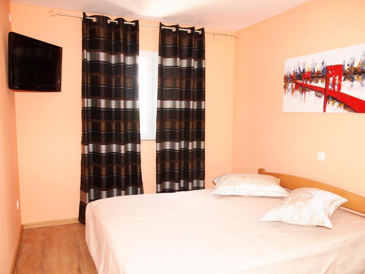 Apartmani Diana Макарска Екстериор снимка
