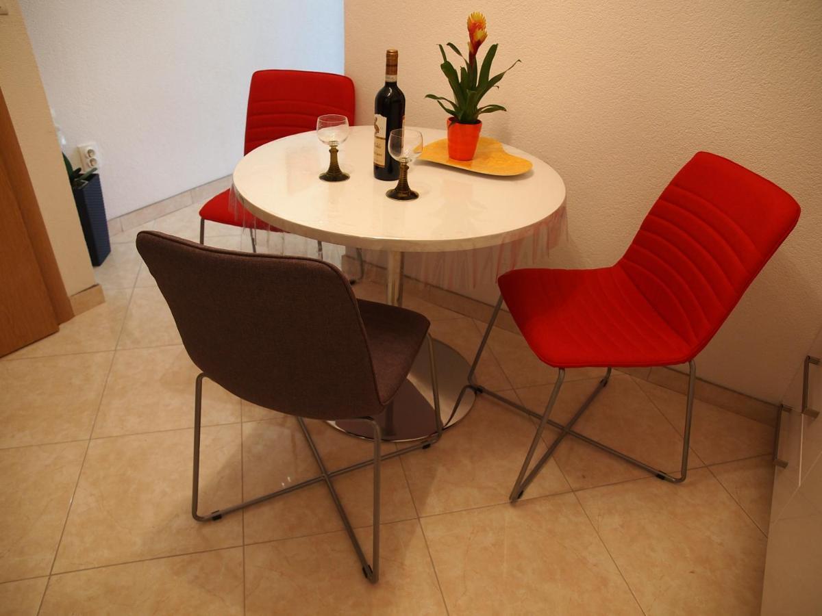 Apartmani Diana Макарска Екстериор снимка